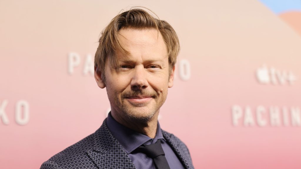Jimmi Simpson signs with Cognition for Management, led by Brian DePersia