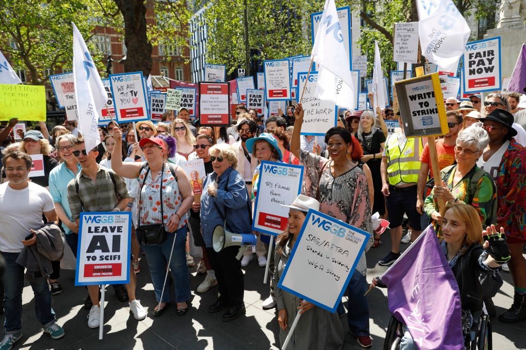 ‘It Ends With Us’ Production Stopped by WGA Over Wayfarer’s Claim That Sony Negative Pickup Qualifies as Indie Film