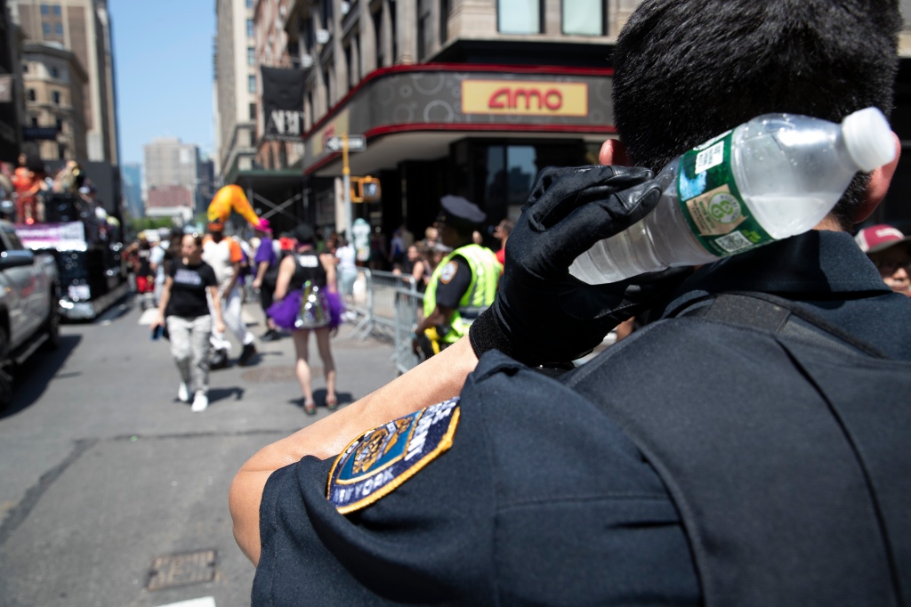 Writers Guild Calls Off NYC Protests Amidst East Coast Heatwave