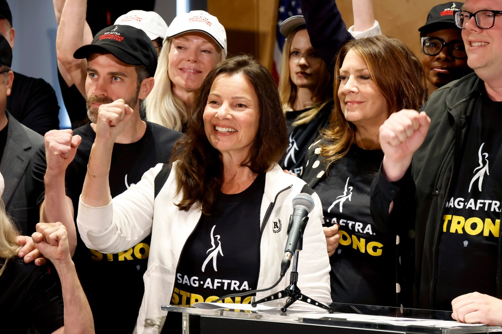Fran Drescher Delivers Full SAG-AFTRA Strike Speech Video