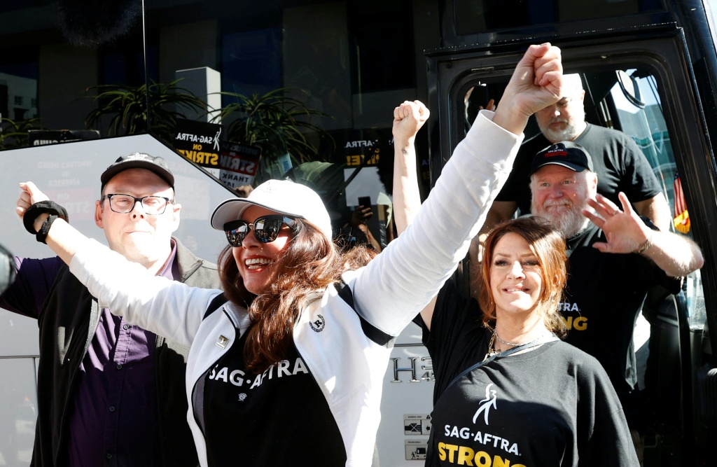 Fran Drescher Mobbed on SAG-AFTRA Picket Lines, Accuses Studios of Unfair Treatment