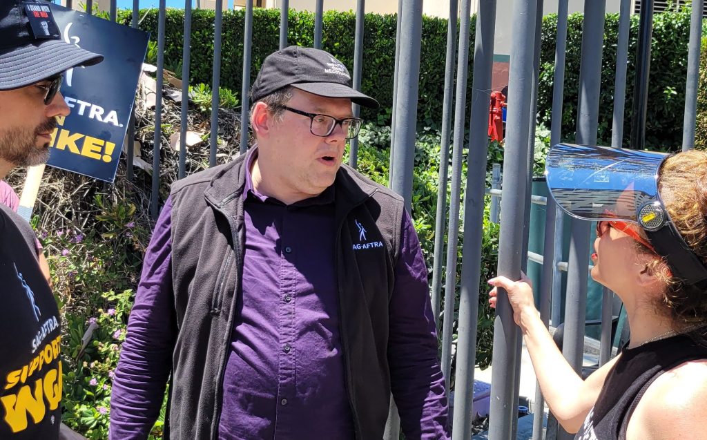 SAG-AFTRA Negotiator Duncan Crabtree-Ireland: Union & AMPTP Diverge on AI, Studios Worried About Strike’s Immediate Impact
