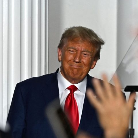 Donald Trump Claims Receiving Letter Identifying Him as Target in January 6th Investigation