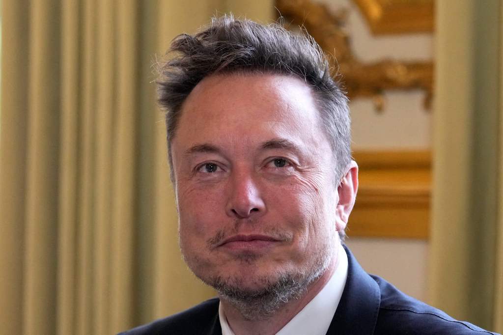 Elon Musk Announces Twitter Logo Change Starting Monday