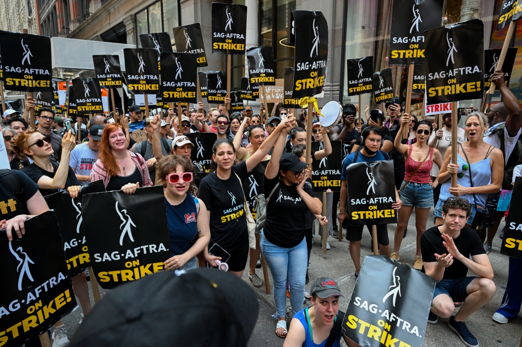 SAG-AFTRA Plans Enormous, Celebrity-Filled Rally in Times Square Tuesday Morning
