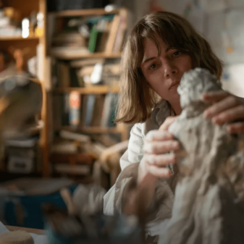 ‘Showing Up’ Review: Michelle Williams Stars in Kelly Reichardt’s Newest American Slice