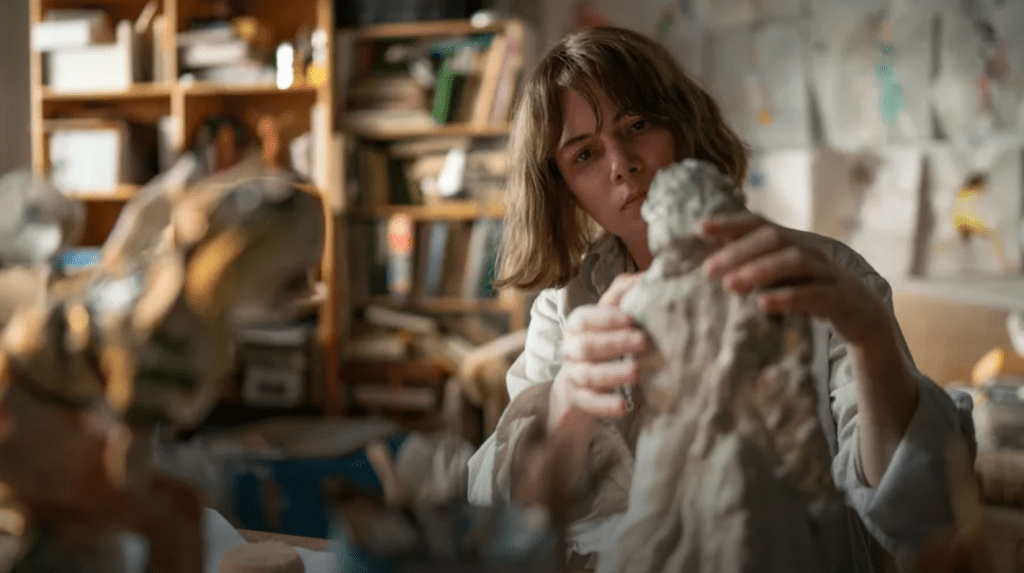 ‘Showing Up’ Review: Michelle Williams Stars in Kelly Reichardt’s Newest American Slice