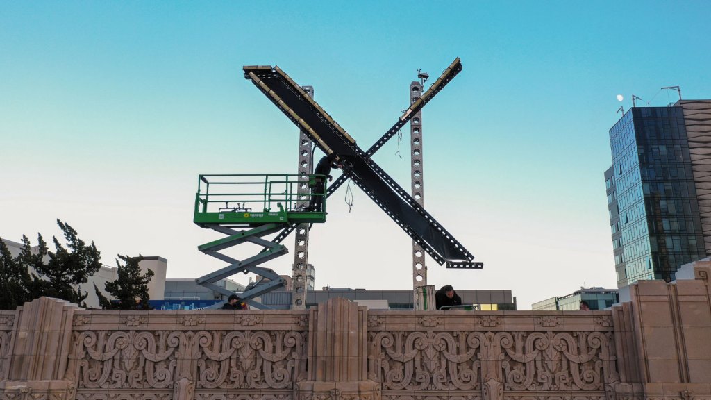 Elon Musk Removes Highly Illuminated “X” Sign from San Francisco Headquarters