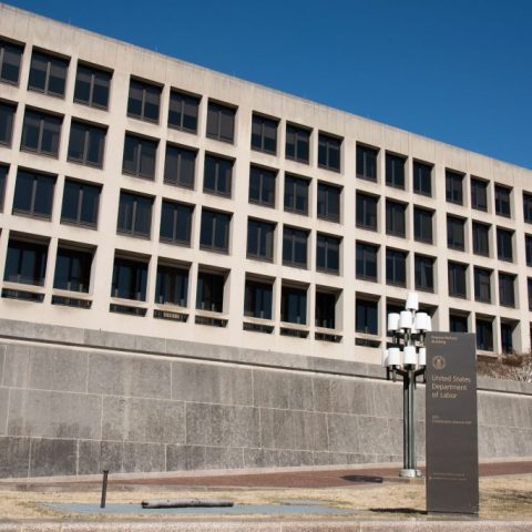 US Job Growth of 187,000 in July Overshadowed by Entertainment Industry Decline Amid Strikes