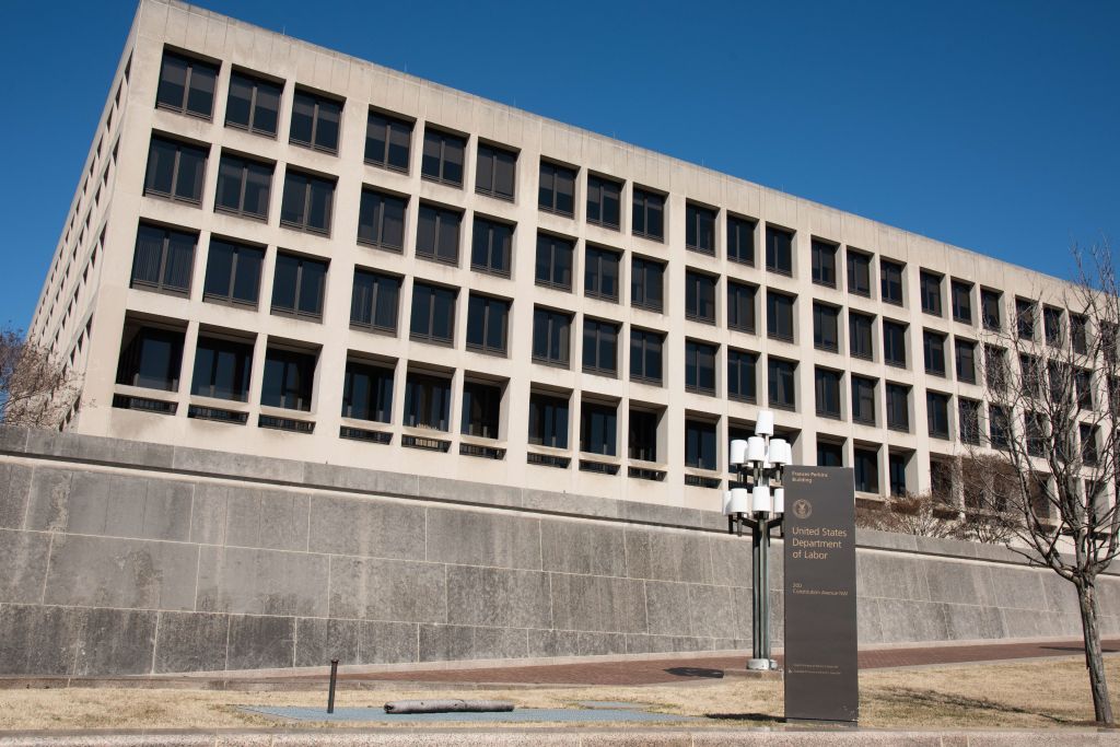 US Job Growth of 187,000 in July Overshadowed by Entertainment Industry Decline Amid Strikes