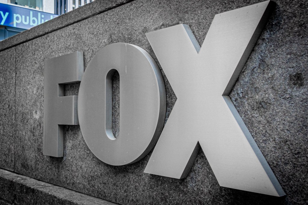 Fox Corp. Achieves Quarterly Goal Despite Decline in Advertising
