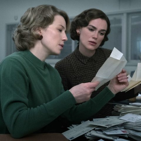Boston Strangler Review: Keira Knightley and Carrie Coon Shine as Journalists Unveiling One of History’s Most Infamous Crime Cases