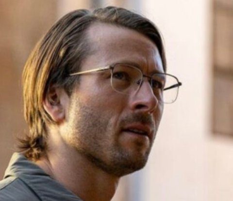 ‘Hit Man’ Review: Glen Powell and Richard Linklater Collaborate on a Darkly Humorous Thriller-Romance at Venice Film Festival