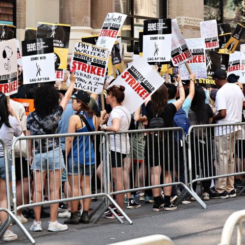 WGA Informs Members of Private Interest in Negotiating Deal to End Writers Strike
